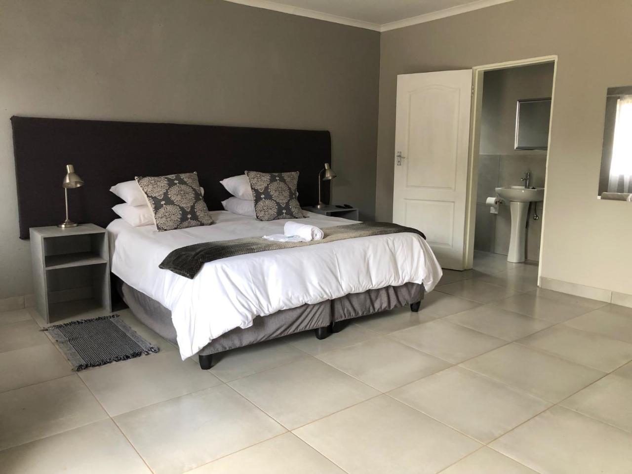 Odelia Guest House Mokopane Exterior photo